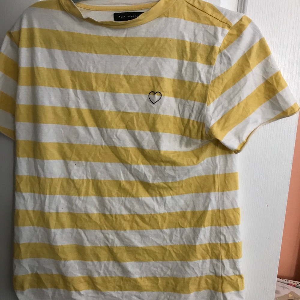 Trendy yellow top